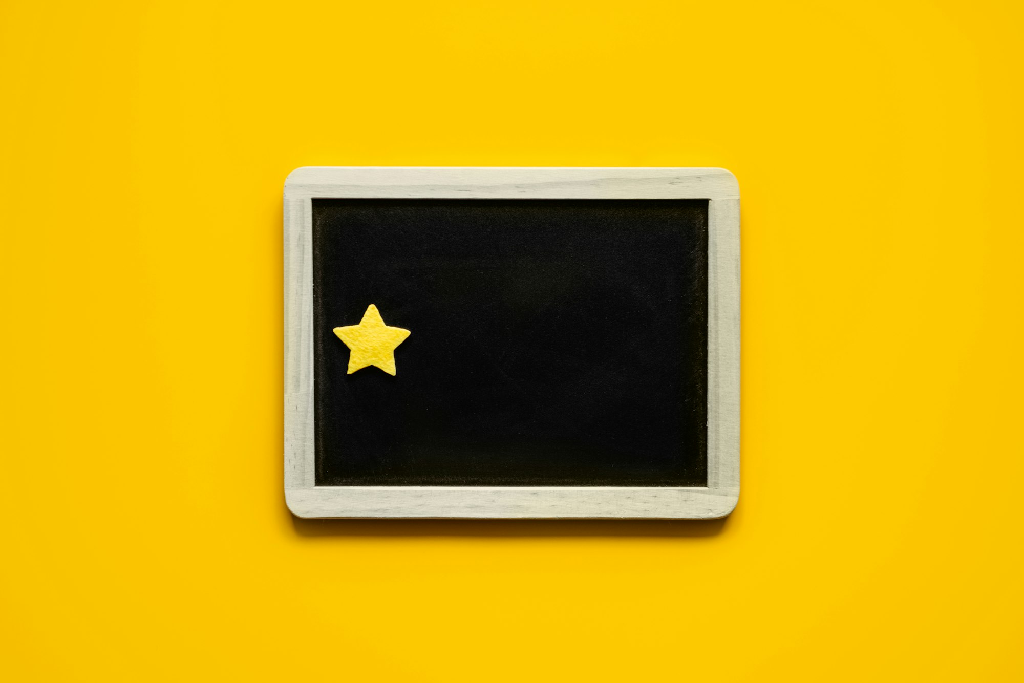 Customer Experience, Review Concept. One yellow stars Negative Online Reviews rating in frame on