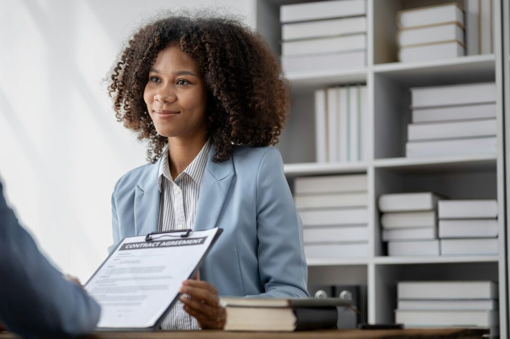 American women are litigation attorneys, female attorneys work in law firms drafting contracts and t
